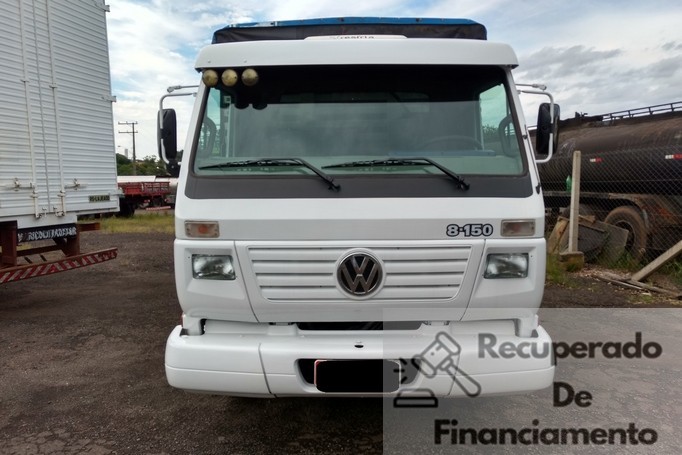 VW 8150 Ano 2000/2001