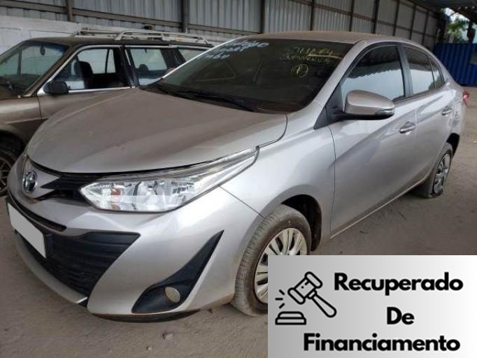 TOYOTA YARIS SEDAN 19/19